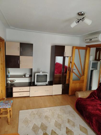 Apartament cu 2 camere semidecomandat în Obor