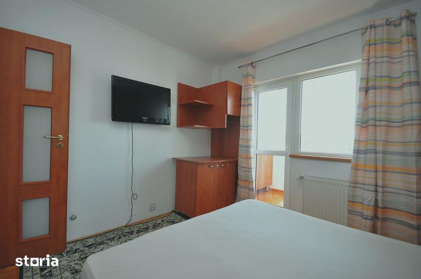 Apartament cu 3 camere decomandat în Drumul Taberei