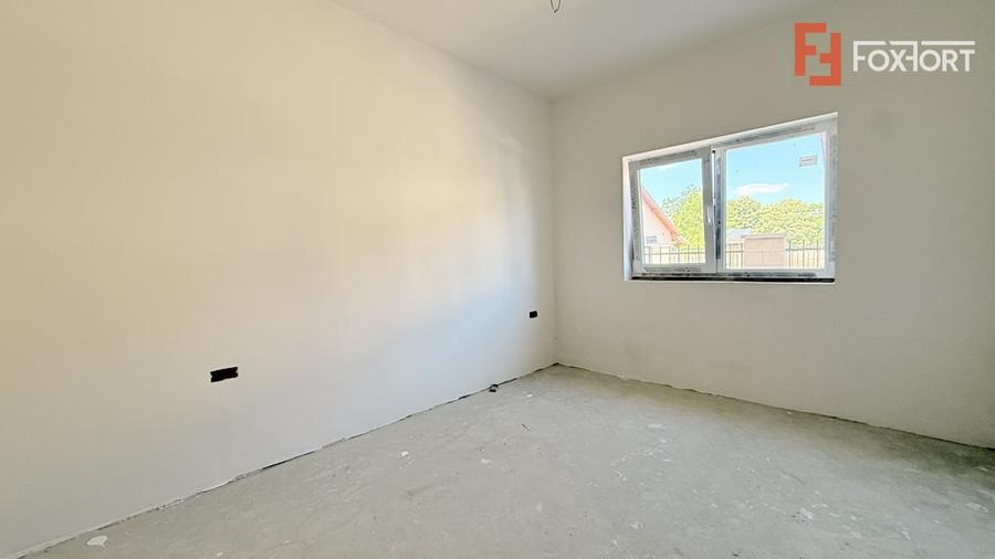 Duplex cu 3 camere cu Teren 250 Mp în Moșnița Veche