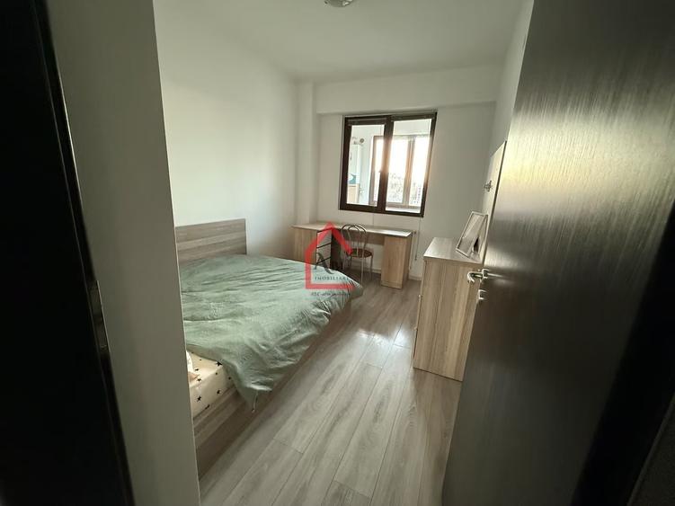 Apartament cu 2 camere semidecomandat, mobilat în Central