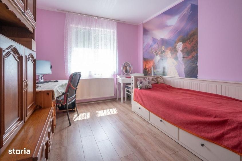 Casă cu 4 camere în Central