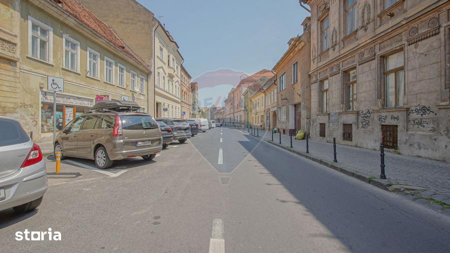Spațiu comercial, de 299 mp, în Centrul Istoric