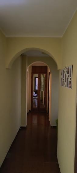 Apartament cu 3 camere decomandat în Casa de Cultură