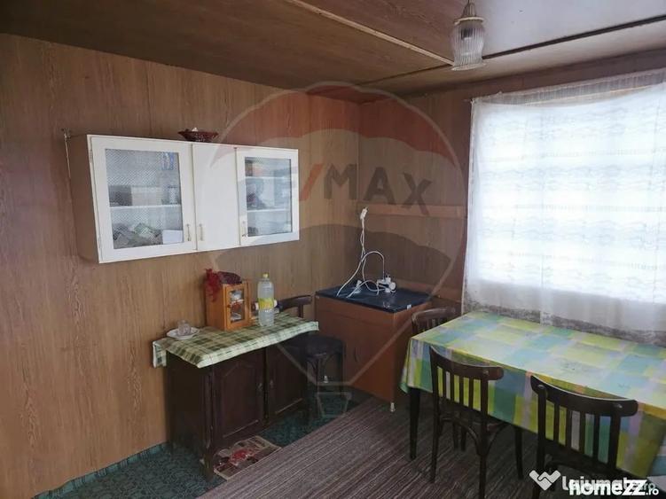 Teren de 4516 mp, în Doina