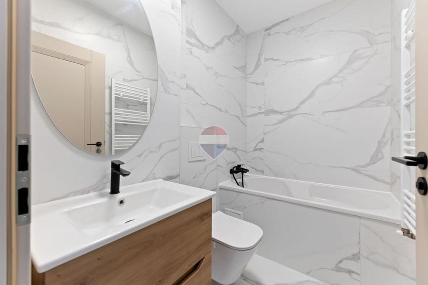 Apartament cu 3 camere semidecomandat, mobilat în UTA