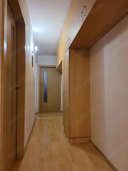 Apartament cu 3 camere semidecomandat în Govândari