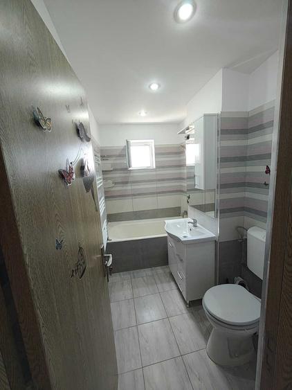 Inchiriere apartament cu 2 camere etajul 2 Zona Strand . - 3