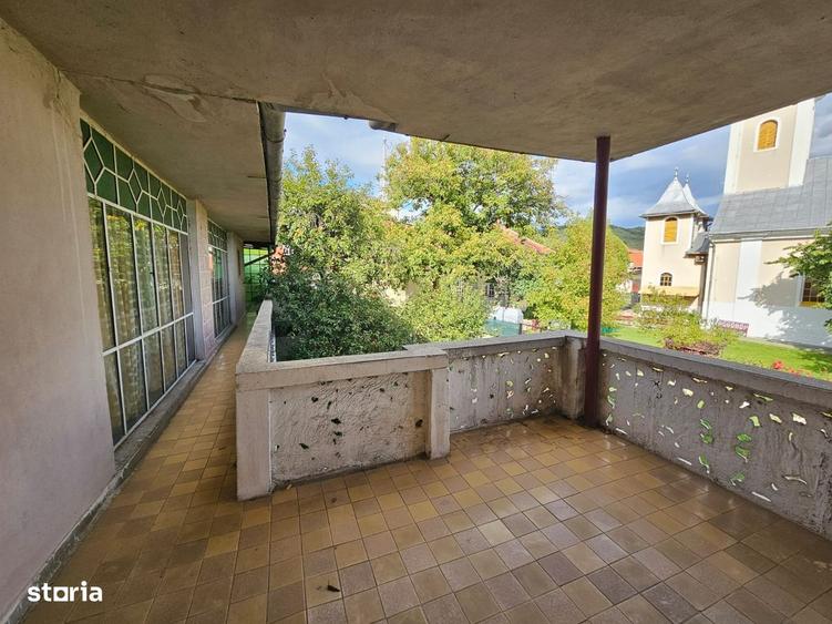 Casă cu 4 camere în Central