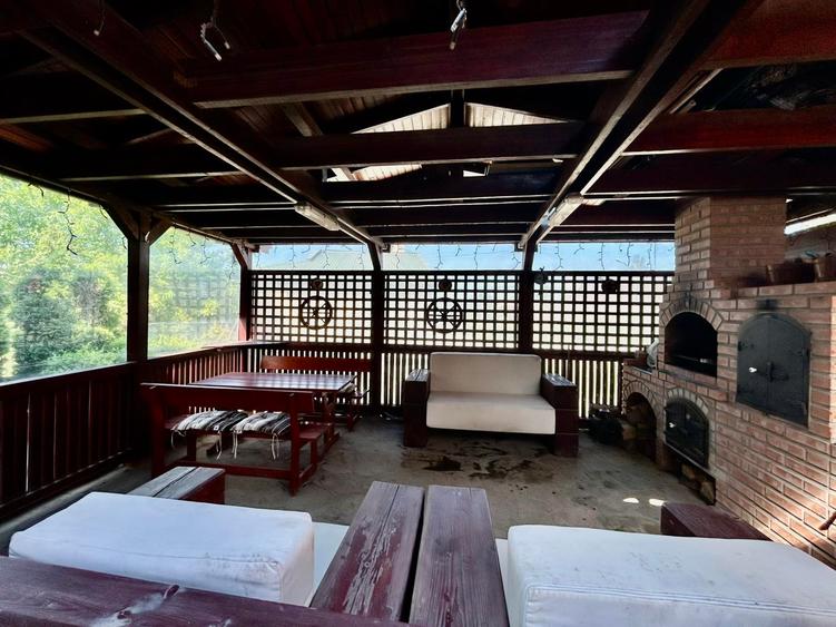 Casă individuală cu 5 camere cu Teren 1500 Mp în Bucium