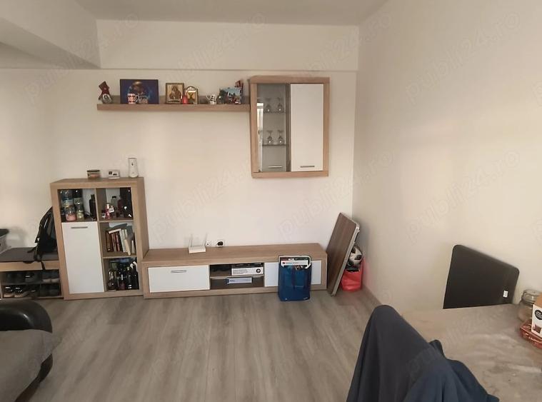 Apartament cu 2 camere decomandat în Nicolina