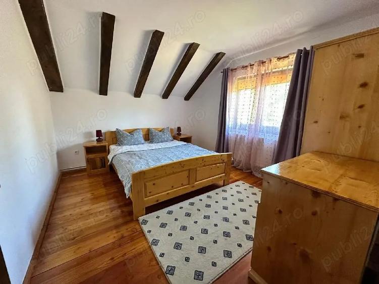 Casă cu 4 camere cu Teren 3400 Mp în Porumbacu de Sus