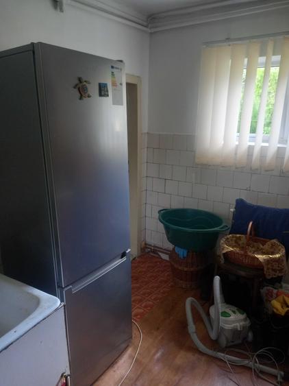 Casă cu 4 camere în Bănești
