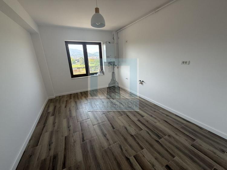 Apartament cu 3 camere decomandat în Bartolomeu