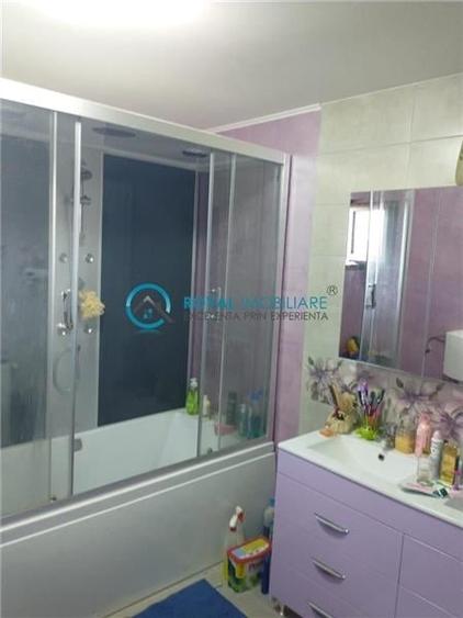 Casă individuală cu 4 camere cu Teren 250 Mp în Păulești