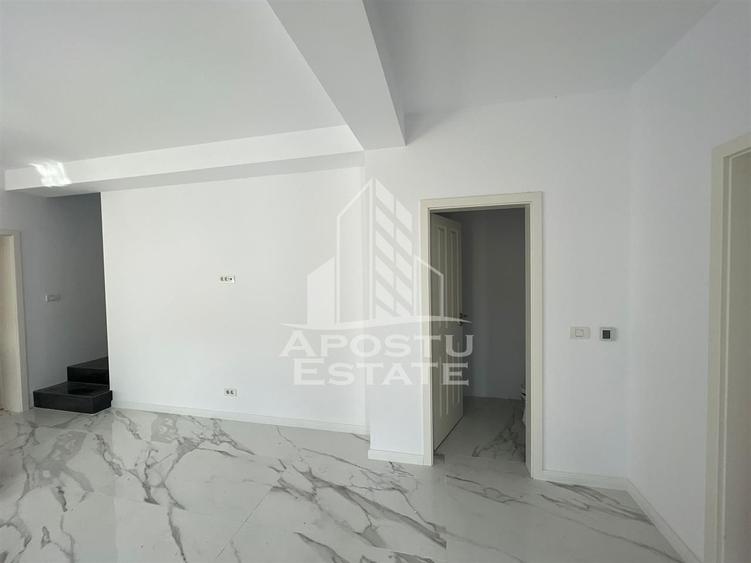 Duplex cu 5 camere cu Canalizare în Chișoda