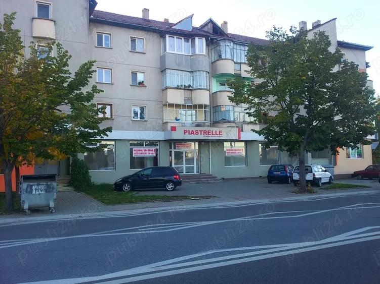 Spațiu comercial, de 200 mp, în Central