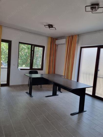 Casă cu 6 camere cu Teren 52 Mp în Grozăvești