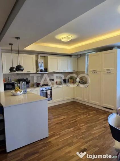 Apartament cu 3 camere decomandat în Andrei Mureșanu