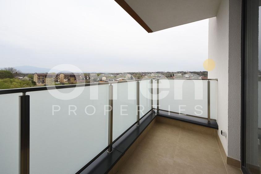 Apartament cu 3 camere decomandat, mobilat în Hotvon