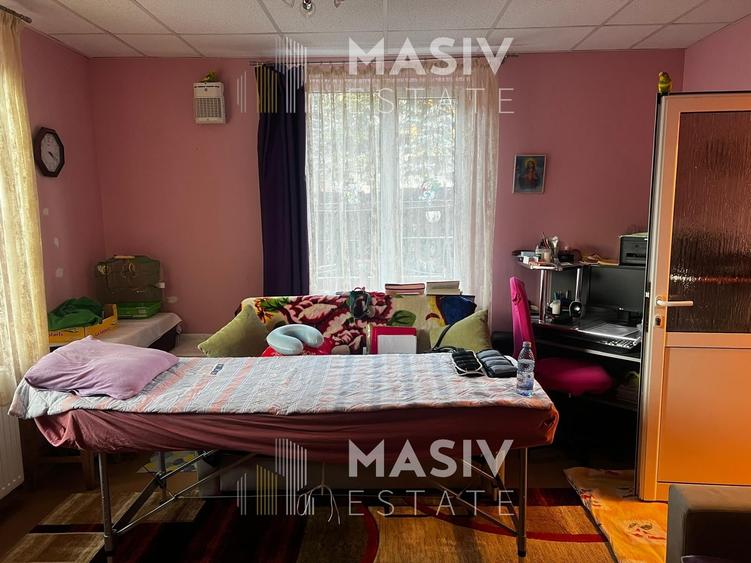 Apartament cu 3 camere semidecomandat în Central