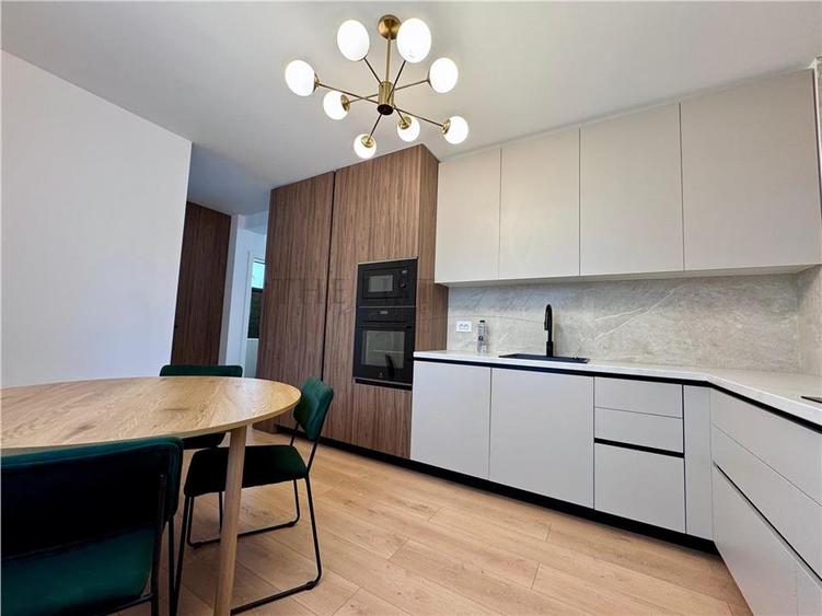 Duplex cu 6 camere cu Canalizare în Pipera