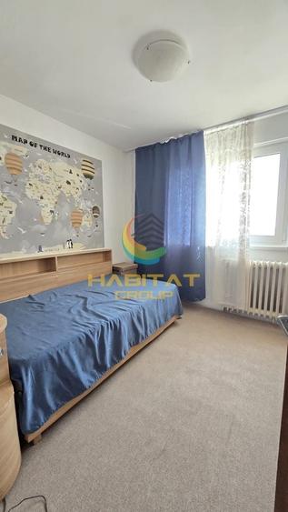 Apartament cu 3 camere semidecomandat în Berceni