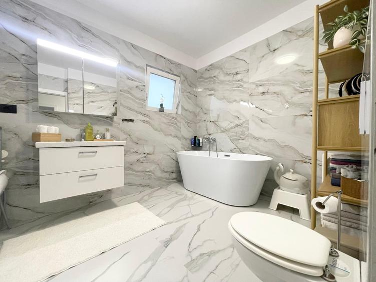 Duplex cu 4 camere cu Teren 273 Mp în Urseni