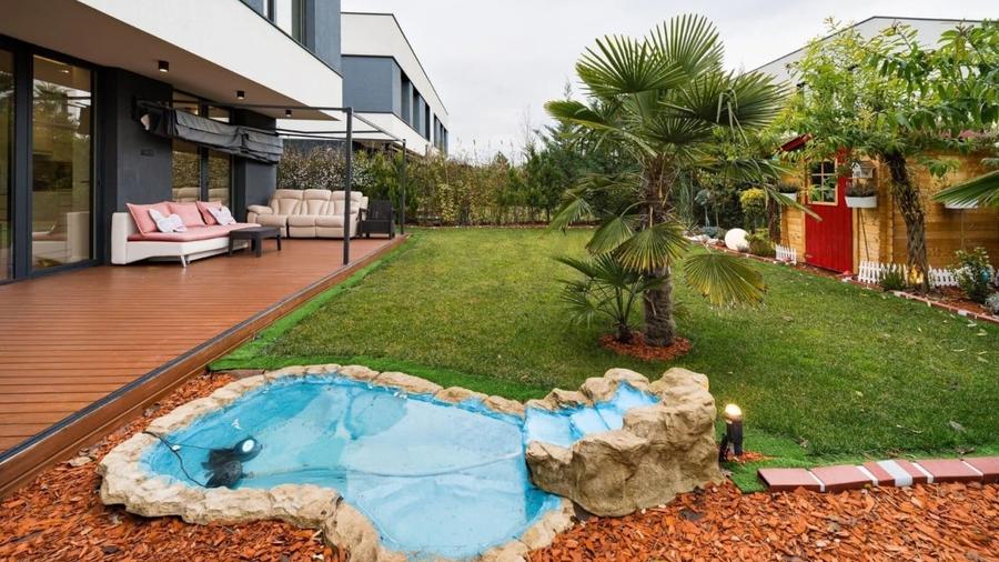 Casă individuală cu 4 camere cu Canalizare în Tunari