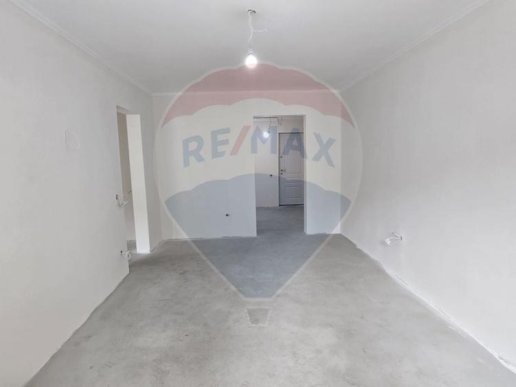 Apartament cu 2 camere semidecomandat în Crângași