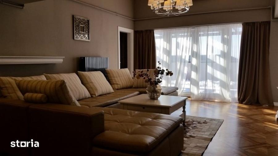 Apartament cu 4 camere decomandat în Șelimbăr