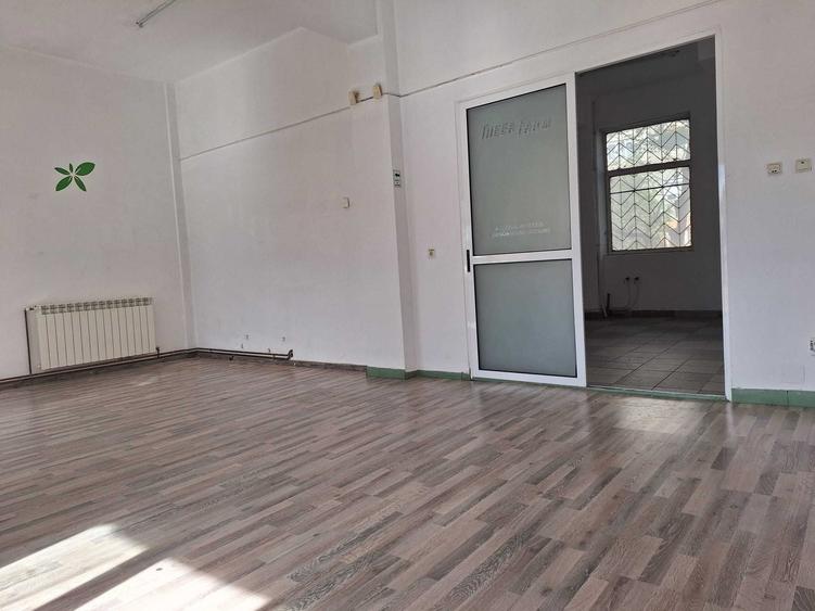 Spațiu comercial, de 140 mp, în Central