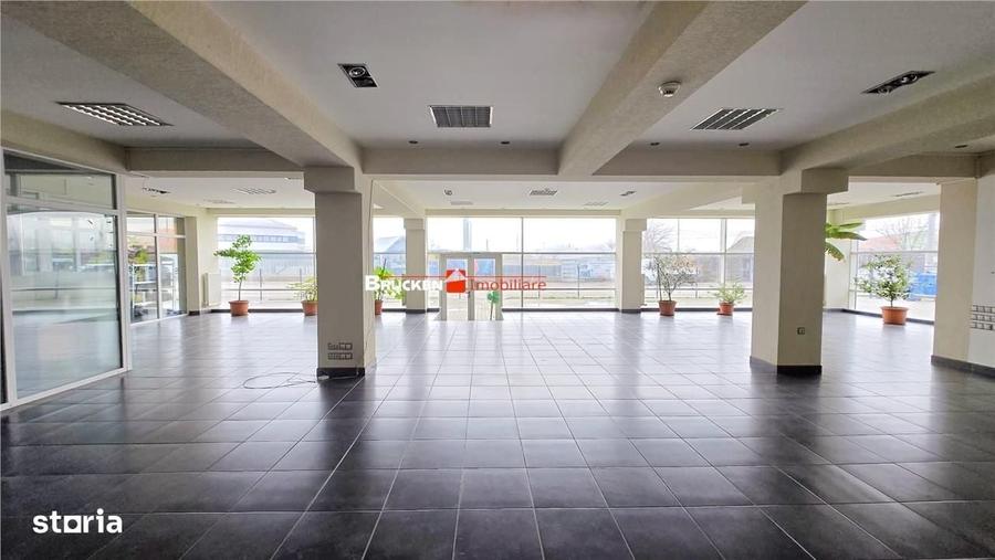 Spațiu comercial, de 1,650 mp, în Central