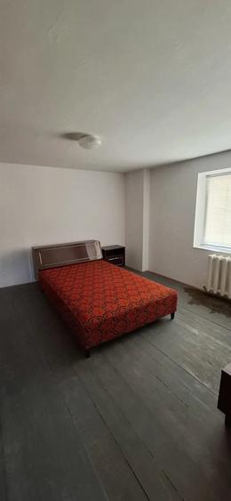 Casă cu 5 camere cu Teren 191 Mp în Central