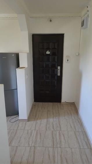 Apartament cu 2 camere semidecomandat în Lacu