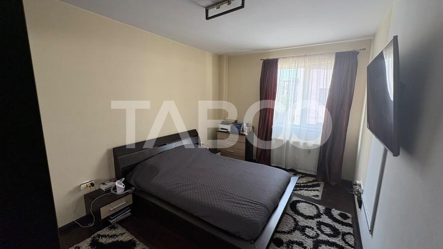 Apartament cu 3 camere decomandat, mobilat în Turnișor