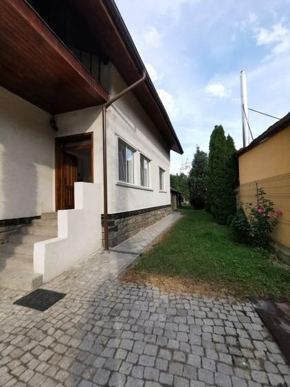 Casă individuală cu 4 camere cu Canalizare în Valea Drăganului