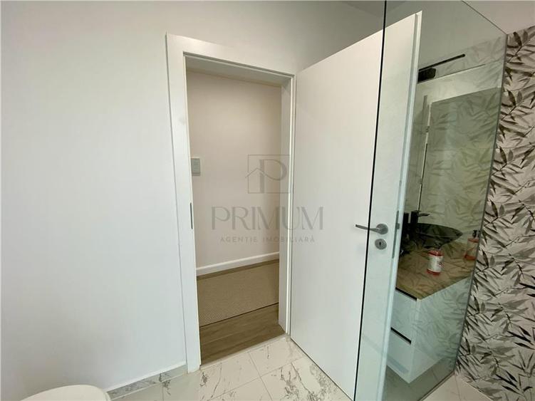 Apartament cu 2 camere semidecomandat, mobilat în Aradului