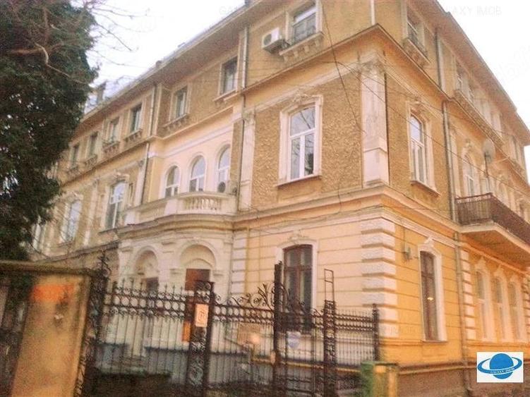 Apartament cu 2 camere decomandat în Ultracentral