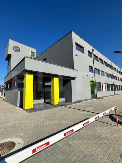 Spațiu industrial, de 1,790 mp, în Iris