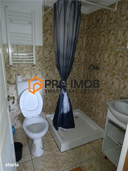 Casă cu 8 camere decomandat cu Teren 2100 Mp în Pârscov