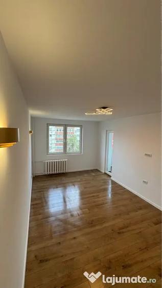 Apartament cu 3 camere decomandat în Ștefan cel Mare