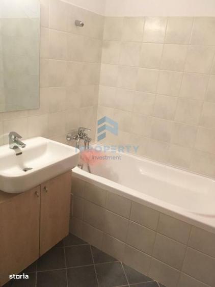 Apartament cu 4 camere în Costin Georgian