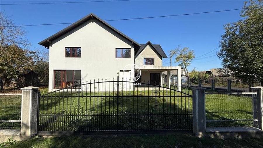 Casă cu 6 camere cu Teren 750 Mp în Ungheni