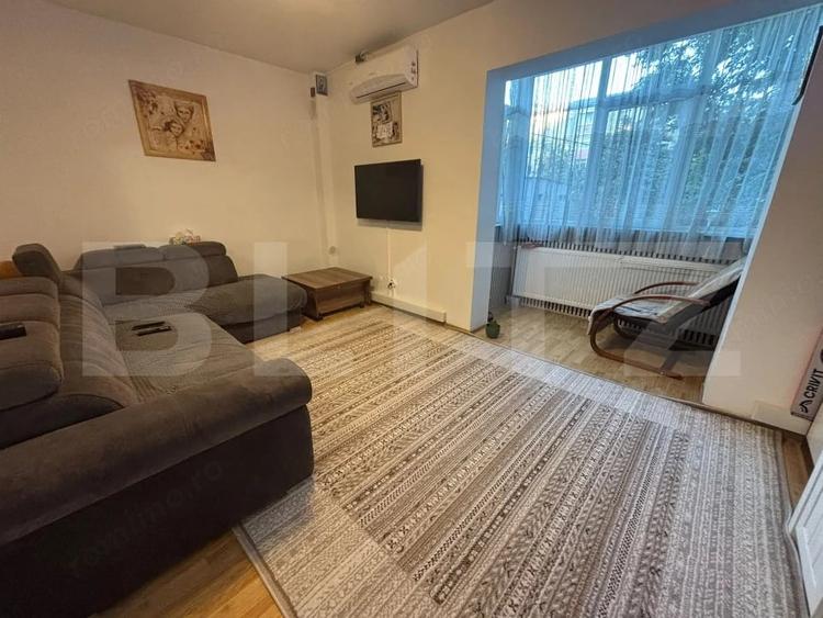 Apartament cu 3 camere decomandat în Filiași