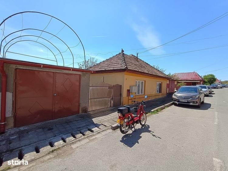 Casă cu 3 camere cu Teren 260 Mp în Central