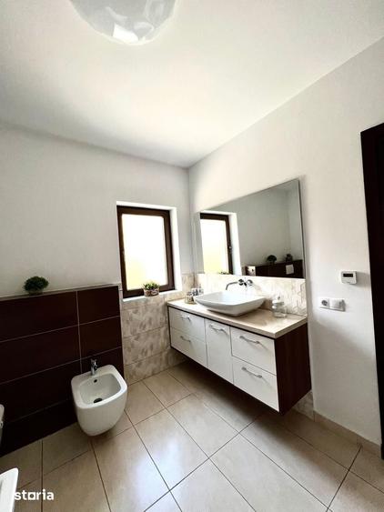 Casă cu 3 camere cu Teren 3000 Mp în Budacu de Jos