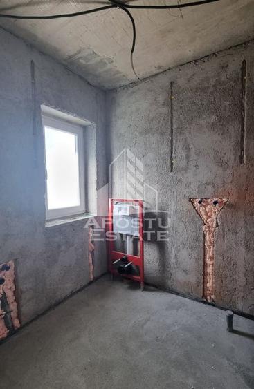Casă cu 4 camere cu Teren 300 Mp în Giarmata