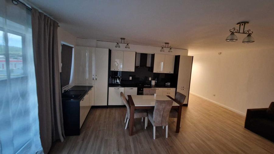 Apartament cu 2 camere decomandat în Sânnicoară