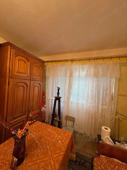 Apartament cu 3 camere decomandat în Vest