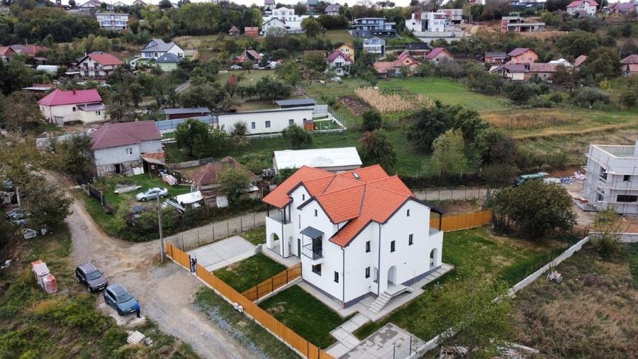 Duplex cu 5 camere cu Garaj în Feleacu